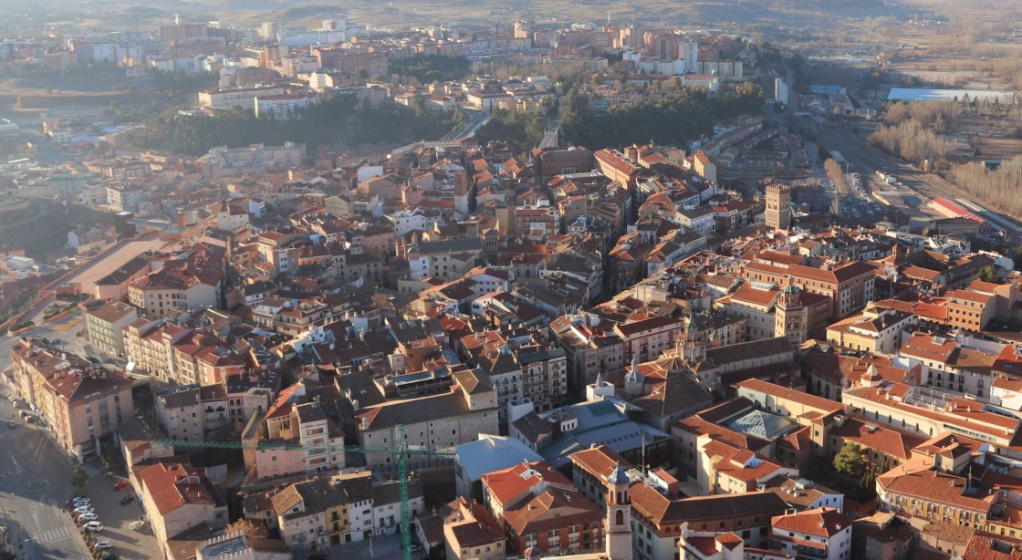 El Ayuntamiento de Teruel pedirá al Gobierno de Aragón que facilite la instalación de placas solares en el Centro Histórico