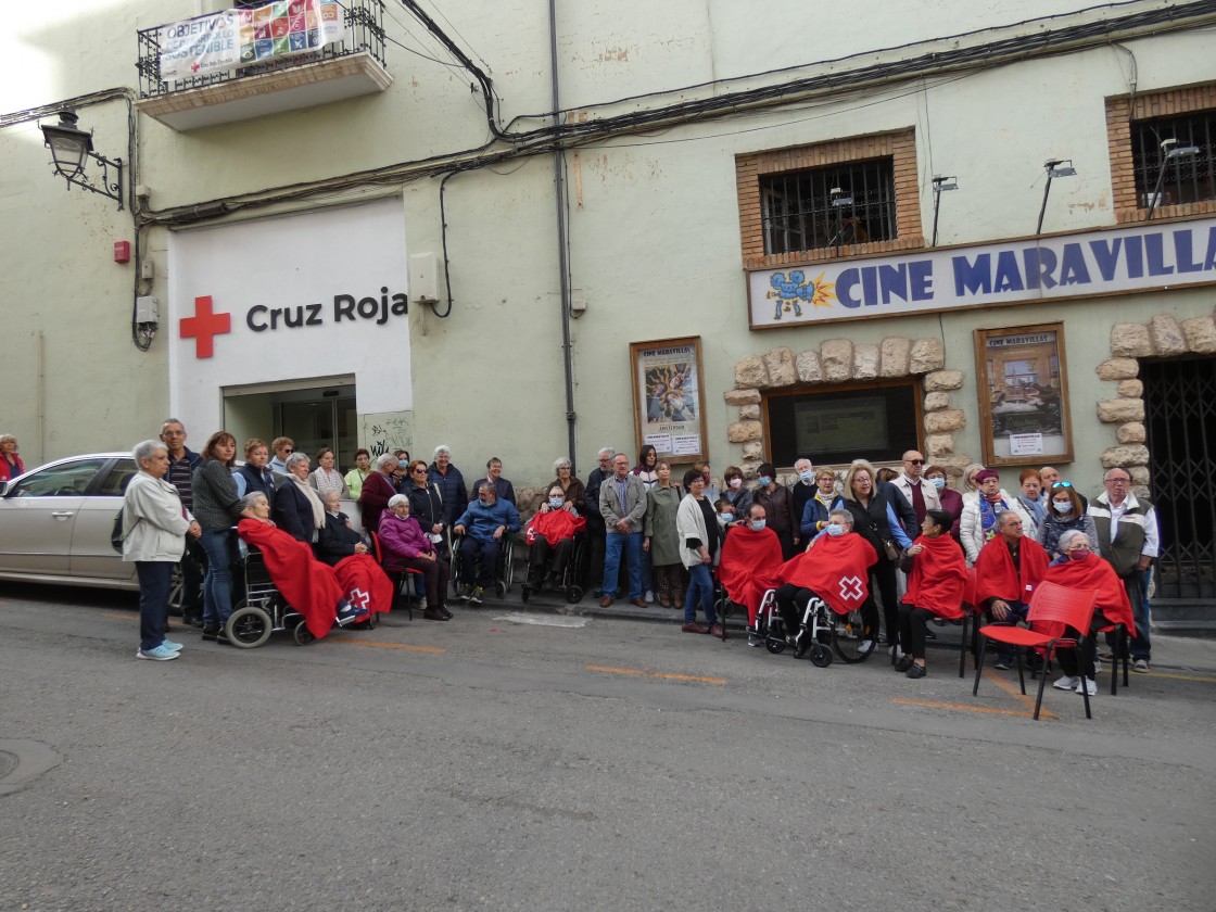 Los familiares de los usuarios del centro de día de Cruz Roja de Teruel piden una solución urgente ante el cierre