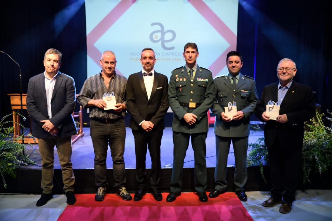 El Monasterio del Olivar, Granja Lagunas y la Guardia Civil, Premios Empresa de Andorra, Sierra de Arcos y Bajo Martín