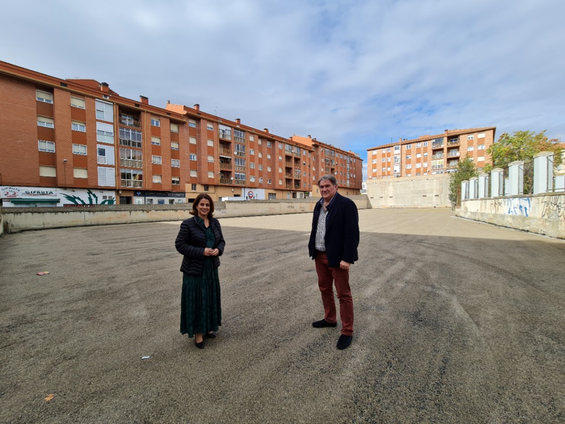 Reabre este viernes la zona de aparcamiento de la calle Santa Amalia tras las mejoras realizadas