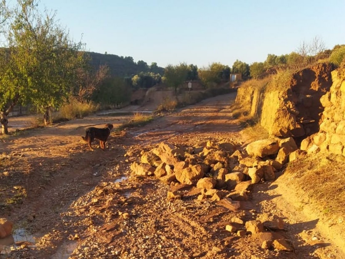 Las lluvias en el Matarraña afectan al suministro de agua en algunos pueblos y dejan caminos impracticables