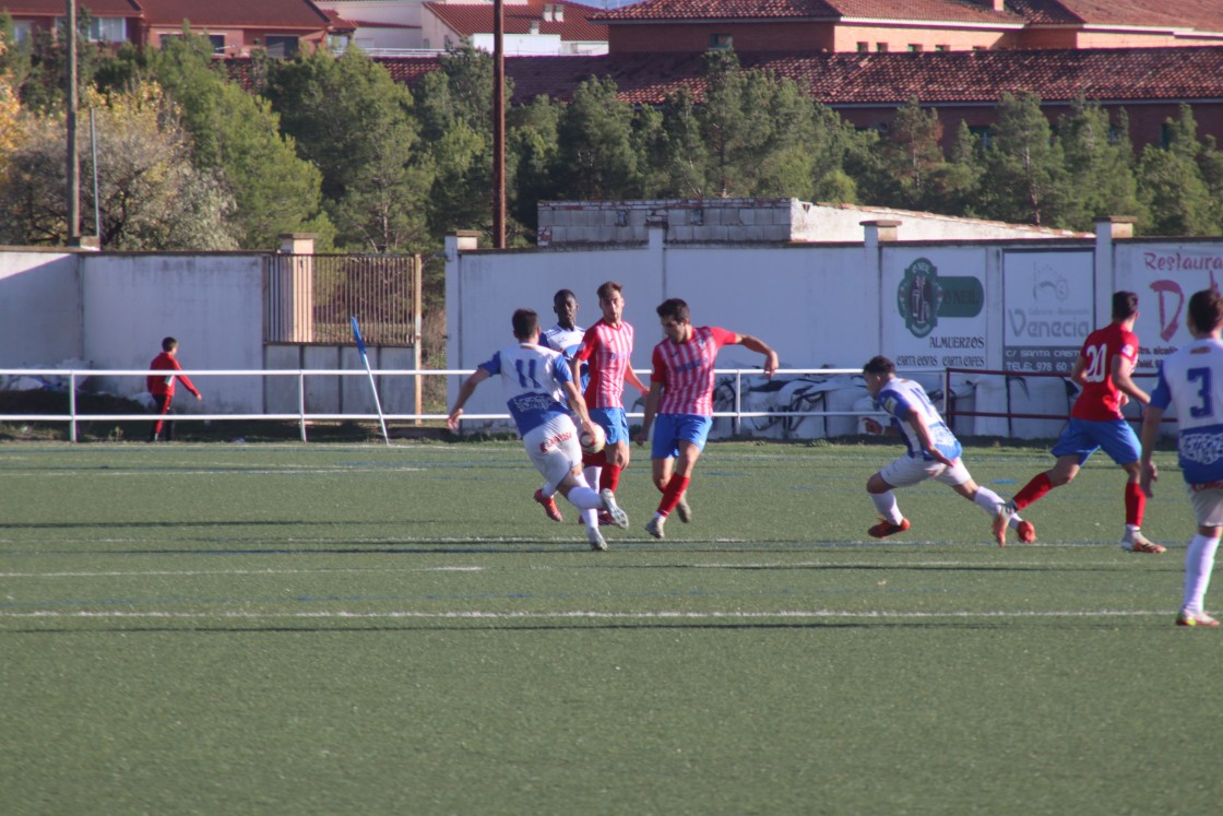 El Alcañiz se lleva el derbi bajoaragonés en una jornada gris para los turolenses de la Regional Preferente