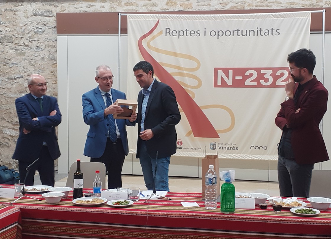 Alcañiz, Morella y Vinaroz trabajarán en equipo para reforzar el transporte público por la N-232 tras la mejora de trazado en Els Ports