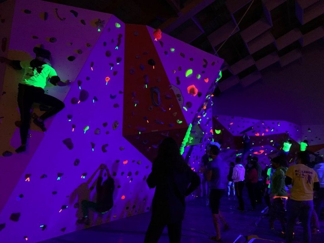 Trepadores Cavernícolas organiza la competición amistosa Alcorisa Night Climb