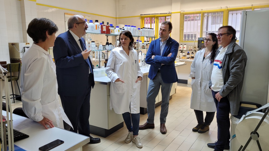 El Laboratorio de Medio Ambiente de la DPT en Andorra realiza cada año más de 600 análisis de aguas en la provincia