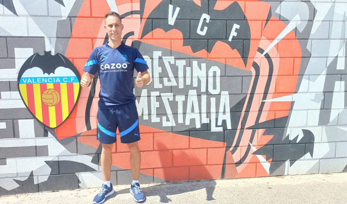 David Pérez, entrenador turolense del Valencia Sub-17: “No es fácil porque no hay que olvidar que estamos gestionando personas”