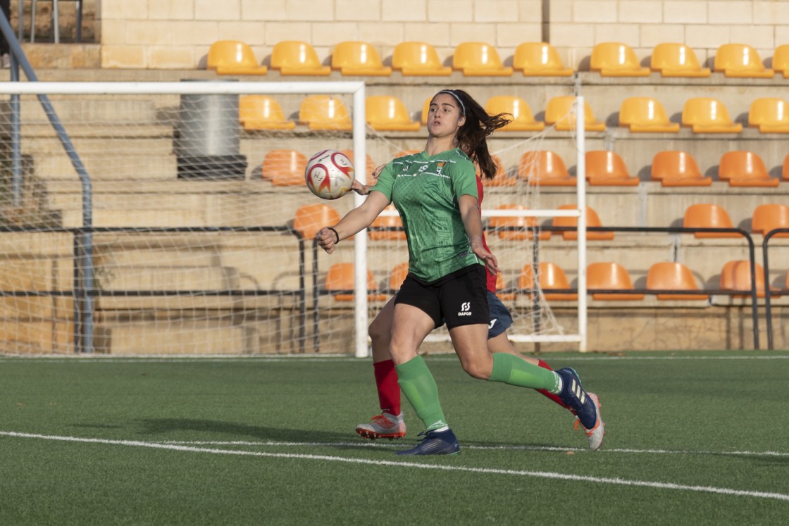 El Fuensport golea en casa al Fraga  y se mantiene en la mitad de la tabla