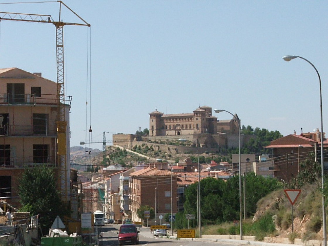 La campaña de bonos bonificados del Ayuntamiento de Alcañiz moviliza 65.000 euros en compras en cuatro días