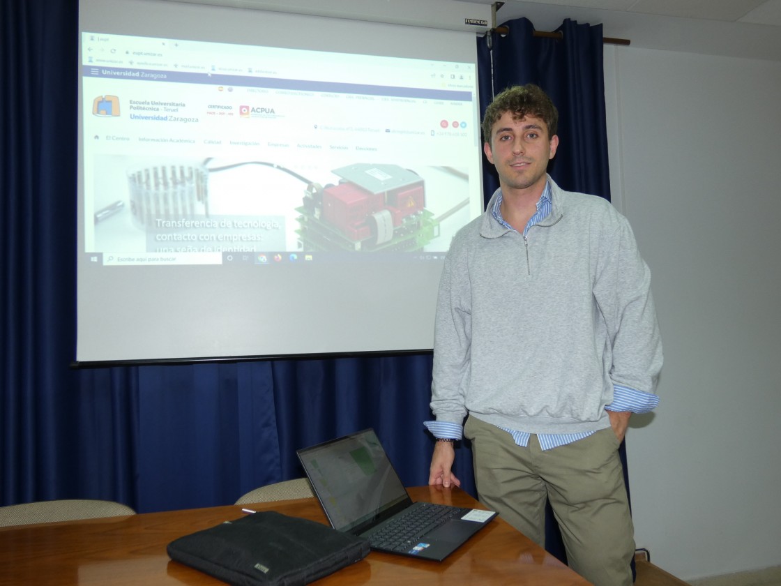Un alumno de Ingeniería electrónica diseña un nuevo sistema para poder estimar el riesgo de caídas en mayores