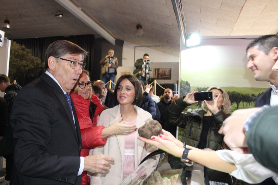 Aliaga, en la inauguración de la XXI Feria Internacional de la Trufa:
