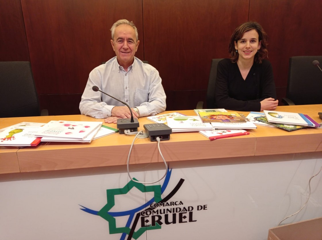 Los CRAs y el colegio de Cella reciben los lotes de libros de la comarca Comunidad de Teruel