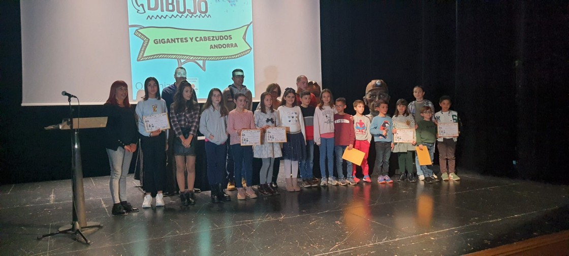 Los Gigantes de Andorra entregan los premios de su concurso de dibujo