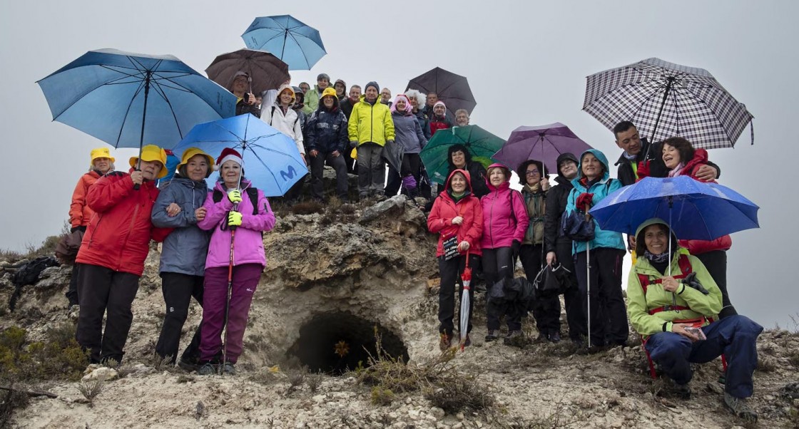 El Grupo Alpino Javalambre planta su primer Belén Montañero en los Mansuetos de Teruel