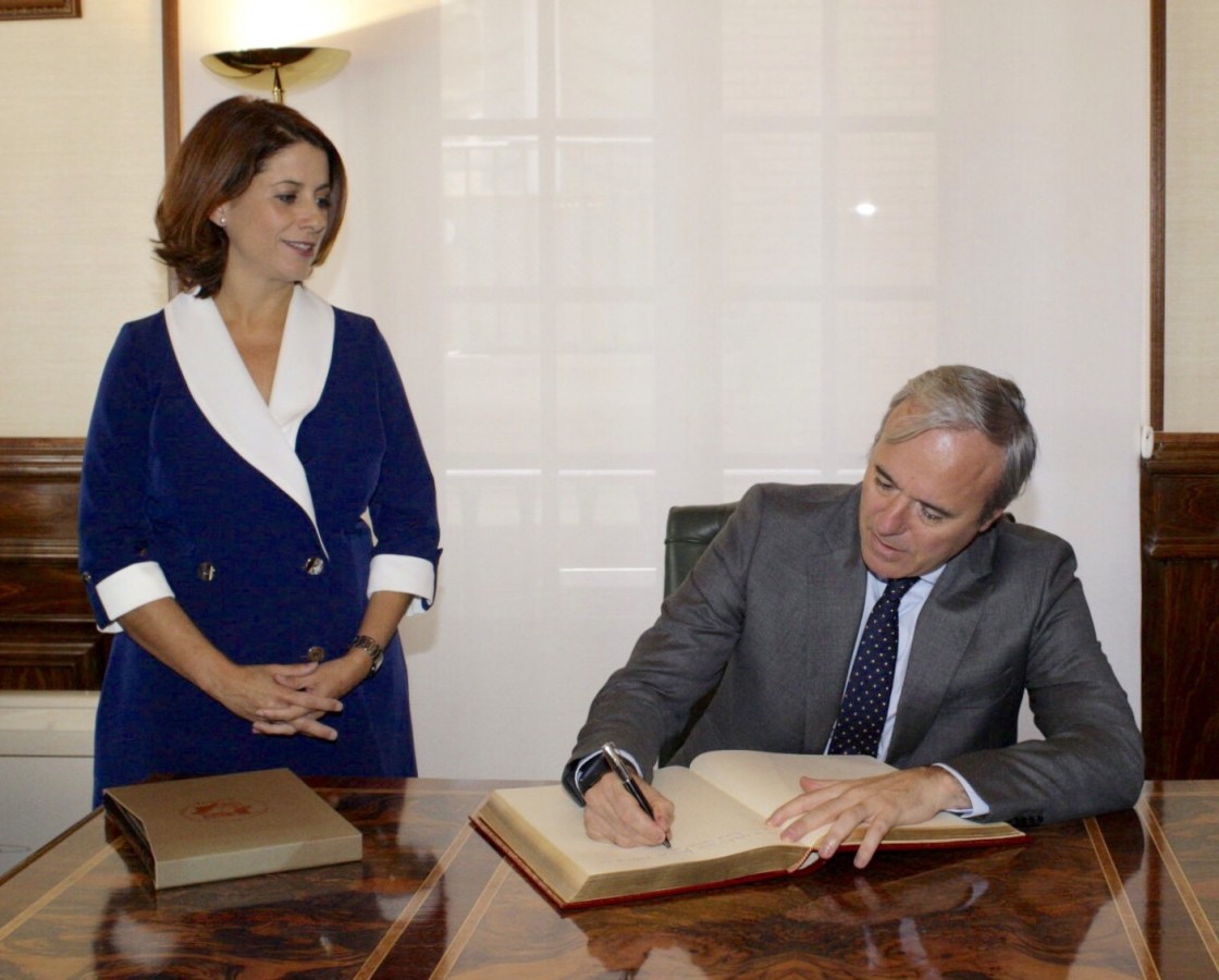 Jorge Azcón confirma que Emma Buj volverá a encabezar la lista del PP al Ayuntamiento de Teruel