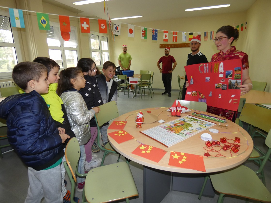 Alumnos de Magisterio diseñan un proyecto de aprendizaje-servicio en inglés con Las Viñas