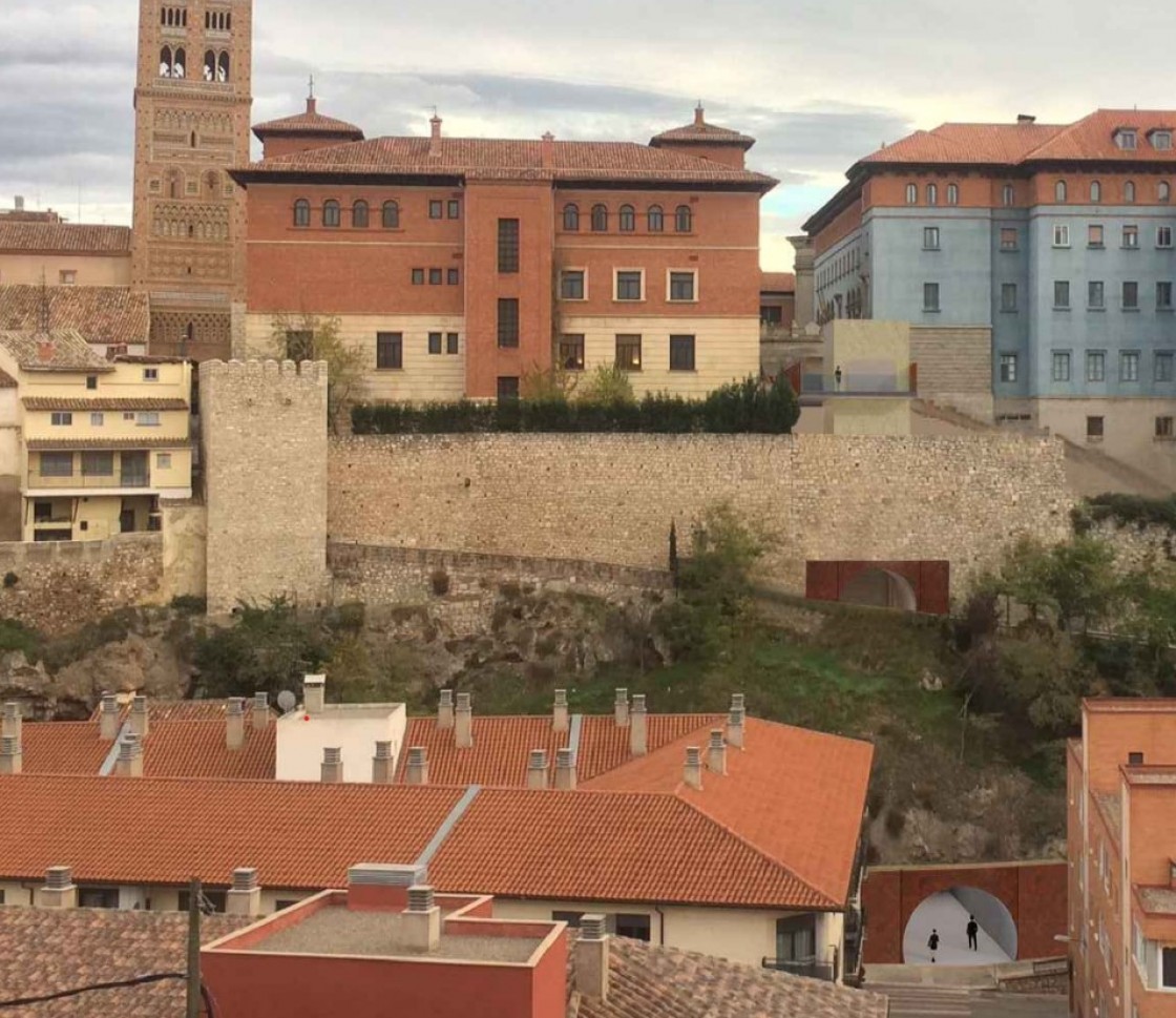 La aprobación de los convenios con Gobierno de Aragón y Obispado impulsa el ascensor del Carmen