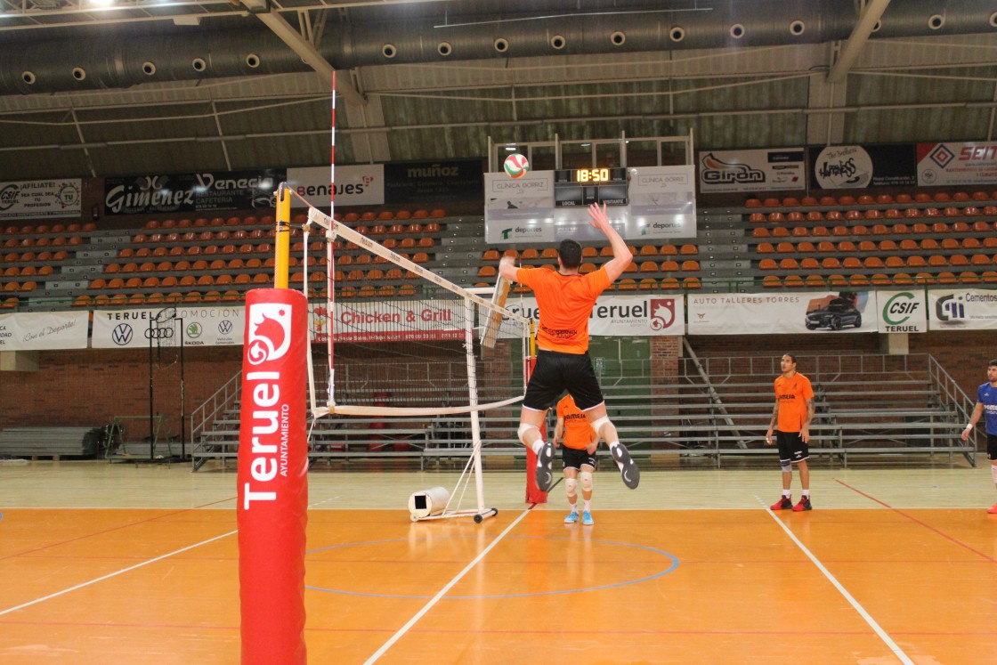 El Pamesa Teruel Voleibol abre el año en mejor condición física que el pasado