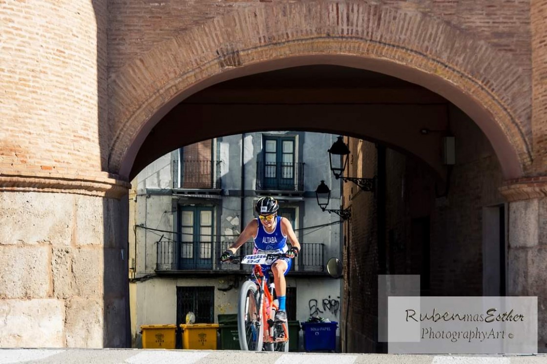 Beatriz Altaba hace del duatlón  una herramienta de reivindicación