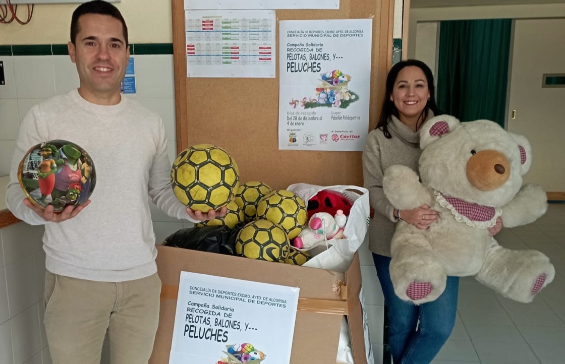 Alcorisa recoge 200 pelotas y 150 peluches con destino a Cáritas