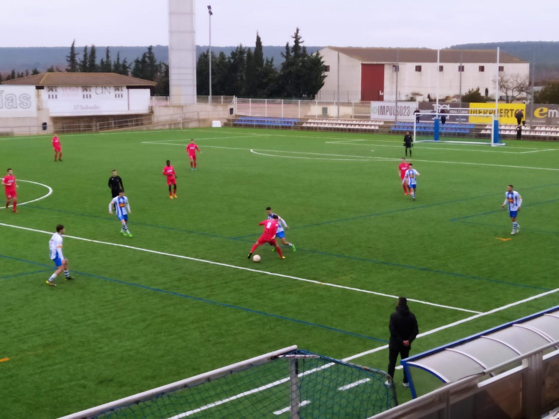 Al Utrillas se le moja la pólvora y cae en su reinicio de la competición (1-0)