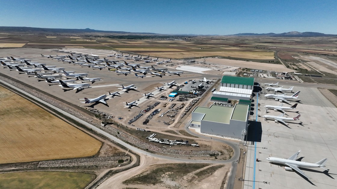 El Aeropuerto de Teruel alcanza su décimo aniversario superando las 18.000 operaciones y en plena expansión