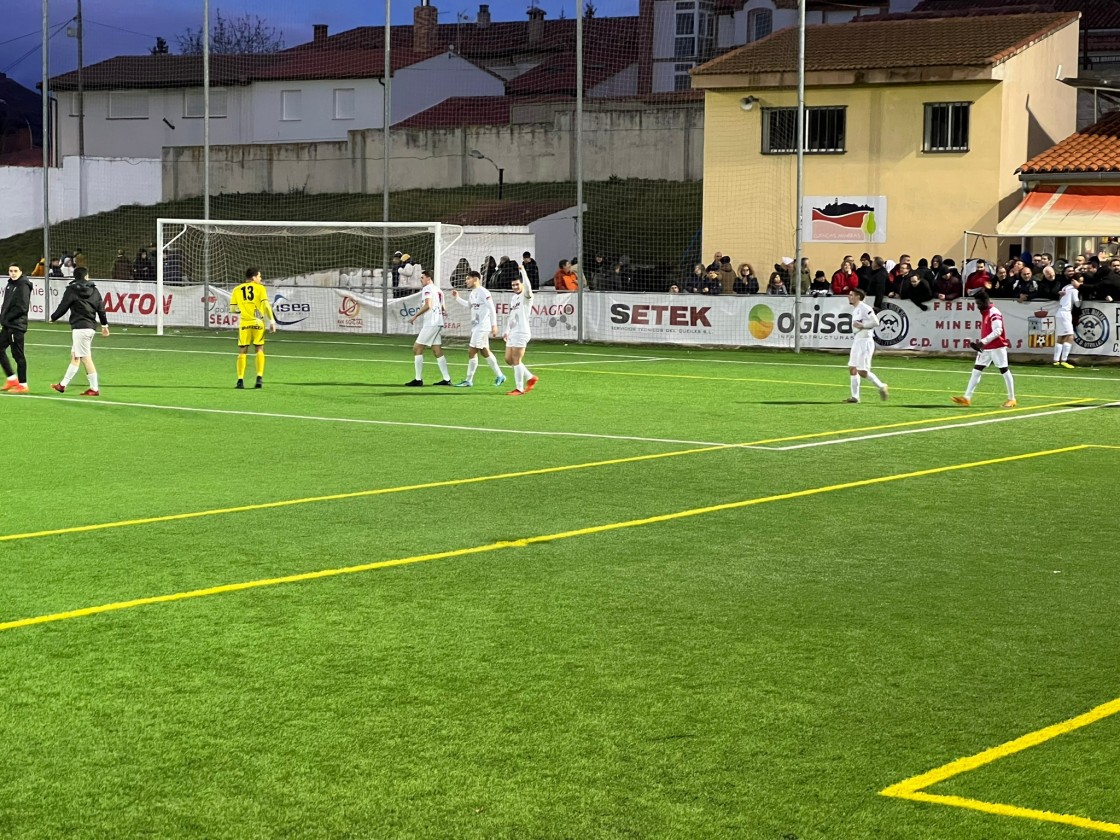 Reacción superlativa del Utrillas para hacerse con tres puntos de enorme factura (2-1)