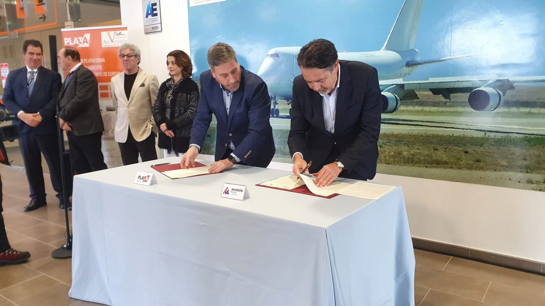 El Aeropuerto de Teruel y Aragón Film Commission firman un acuerdo para impulsar los rodajes en las instalaciones