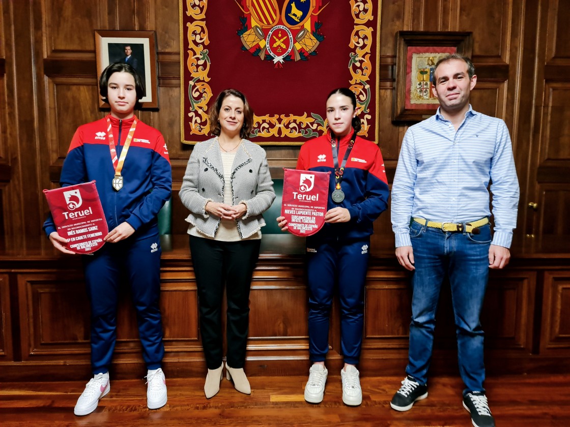 Lapuente y Ramos, felicitadas por su méritos nacionales