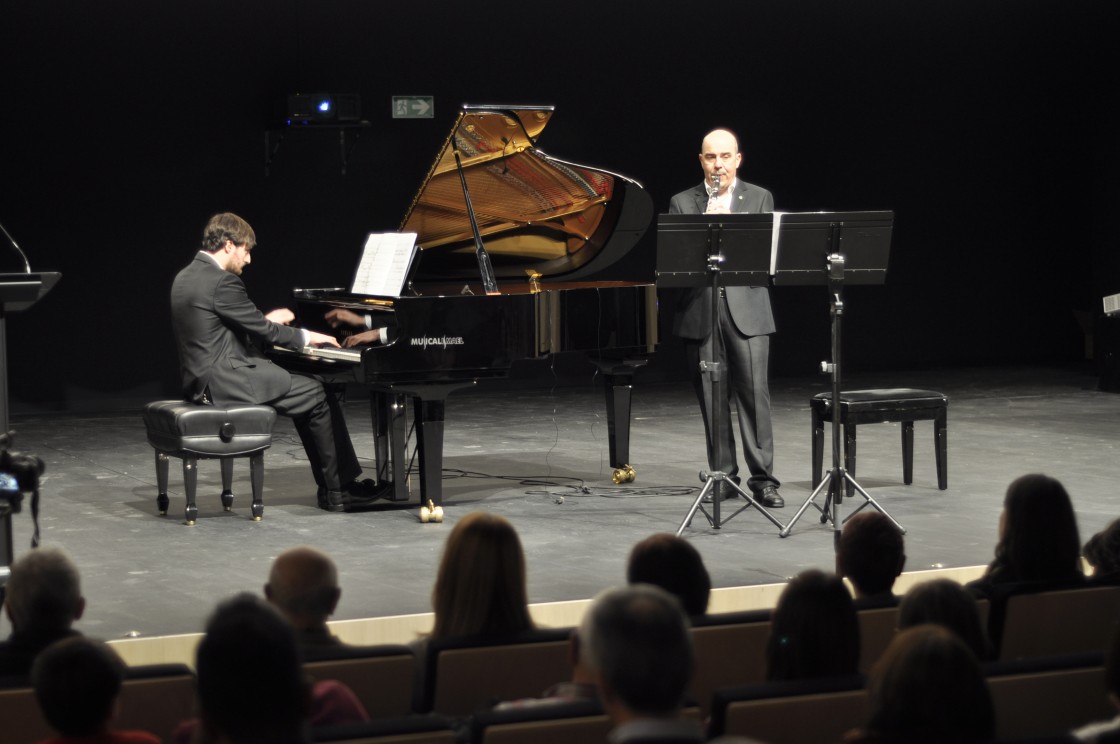 El público llena el Auditorio de San Julián para escuchar la música de Antón García Abril