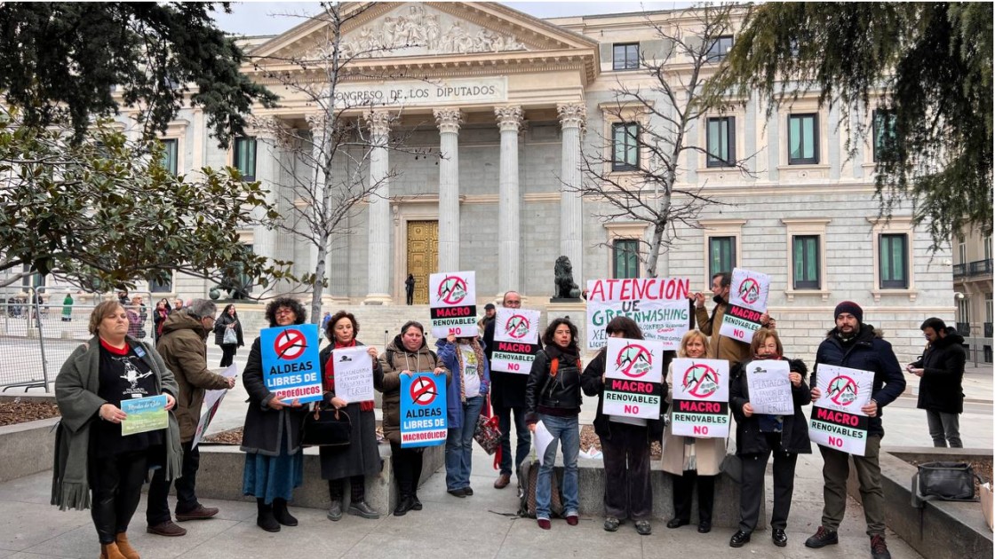 Teruel Existe vota no al Real Decreto que exime de forma excepcional y transitoria la evaluación medioambiental para las energías renovables