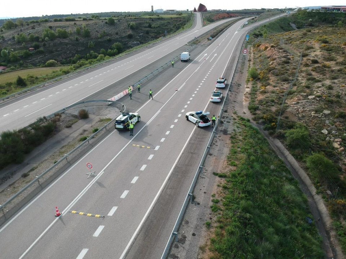 Investigan a un joven de Cella por delito contra la seguridad vial por conducir sin el carné vigente en la A-23