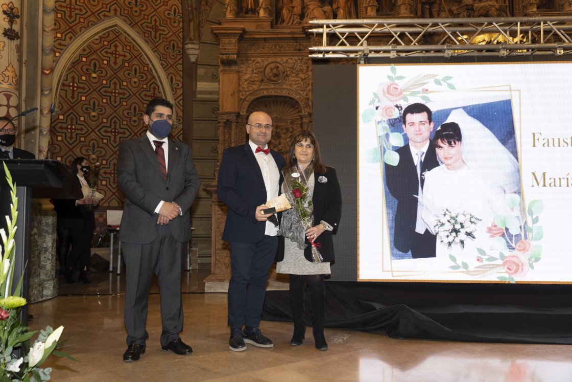 Medio centenar de parejas celebran sus bodas de oro, plata y bronce en la Ciudad del Amor