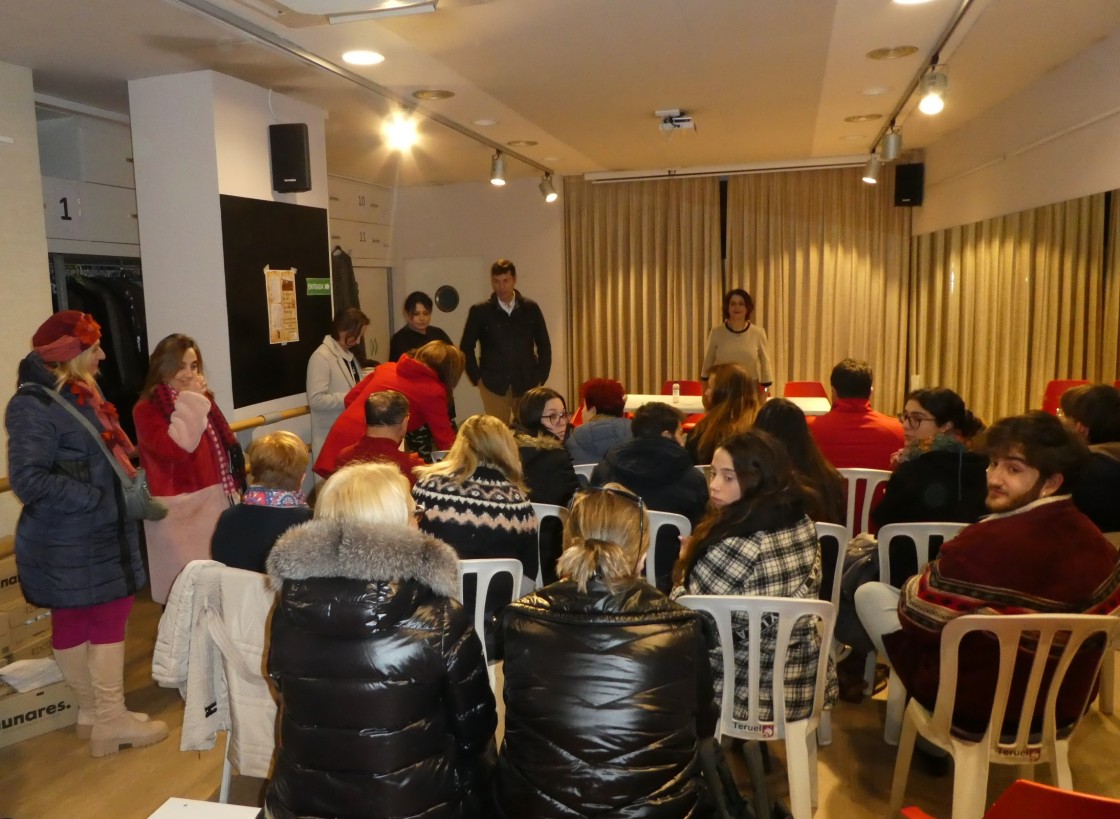 La alcaldesa de Teruel pide a los actores voluntarios que sigan tirando del carro de Las Bodas