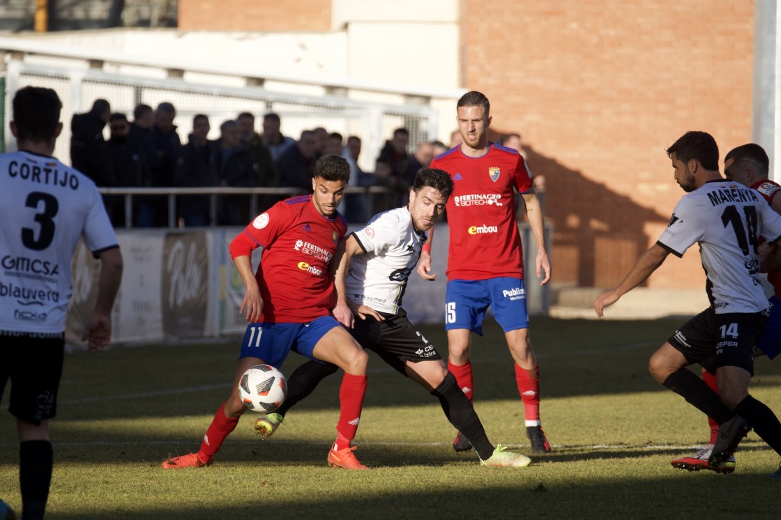 Tres puntos de necesidad para el CD Teruel (2-1)