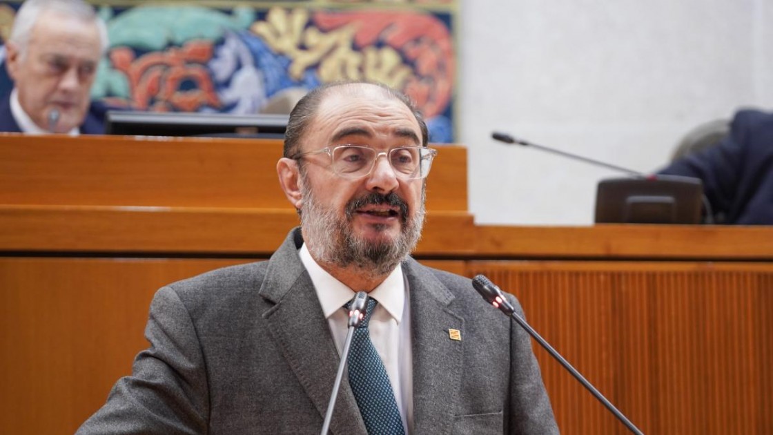 El presidente de Aragón, Javier Lambán, recibe el alta y alaba a la sanidad pública: 
