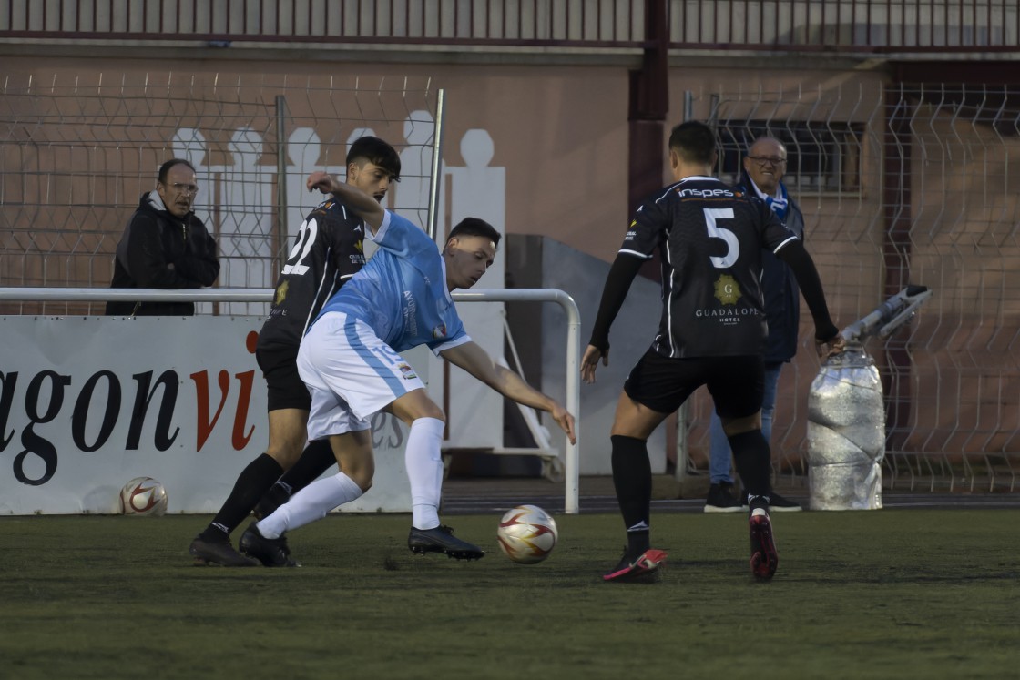 Una jornada de dos caras para los equipos turolenses