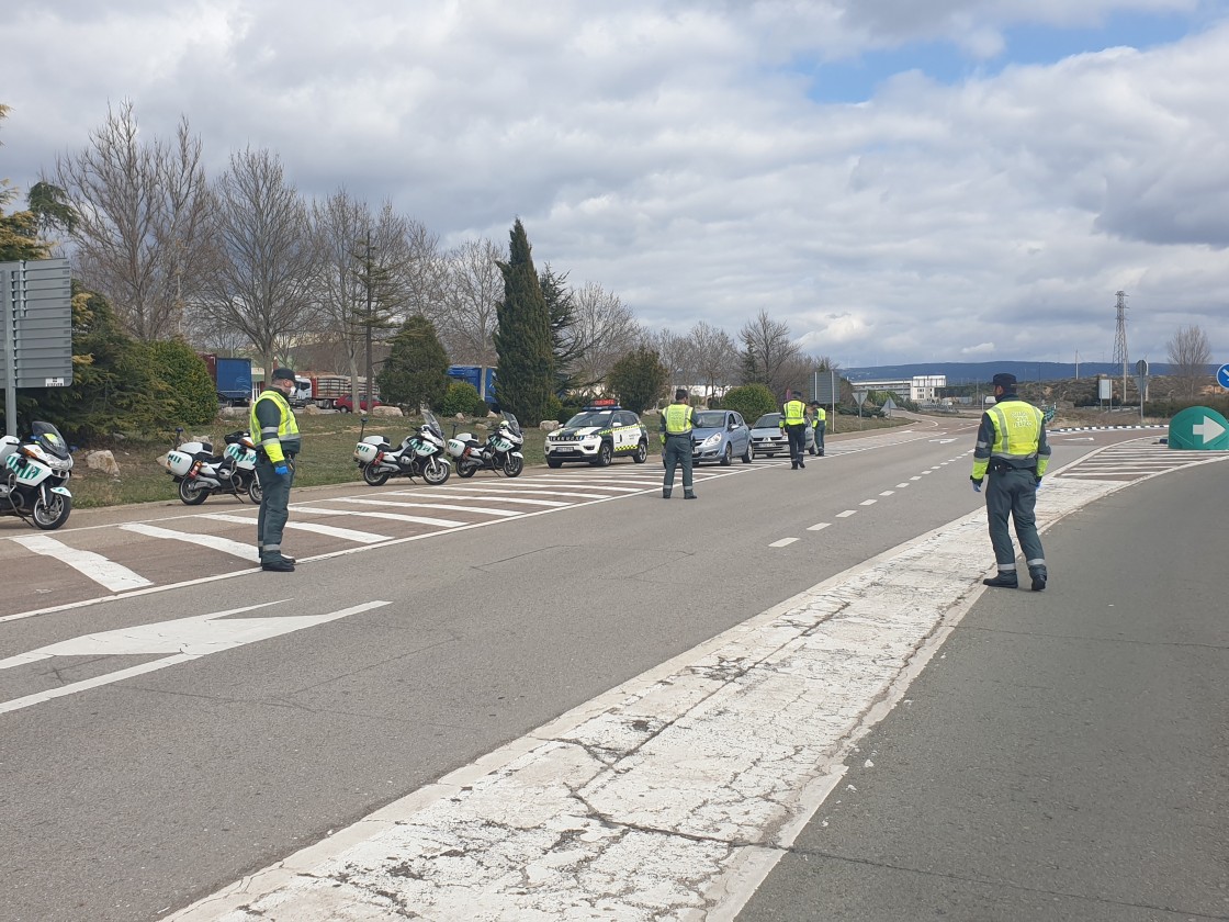 Interceptado un vehículo a 204 kilómetros por hora en la N-211 en Monreal del Campo