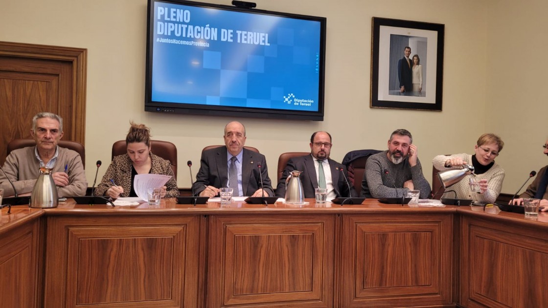 La Diputación de Teruel incorpora 2,45 millones de euros del Fite para mejoras en la red de carreteras y el espacio de cine en Platea