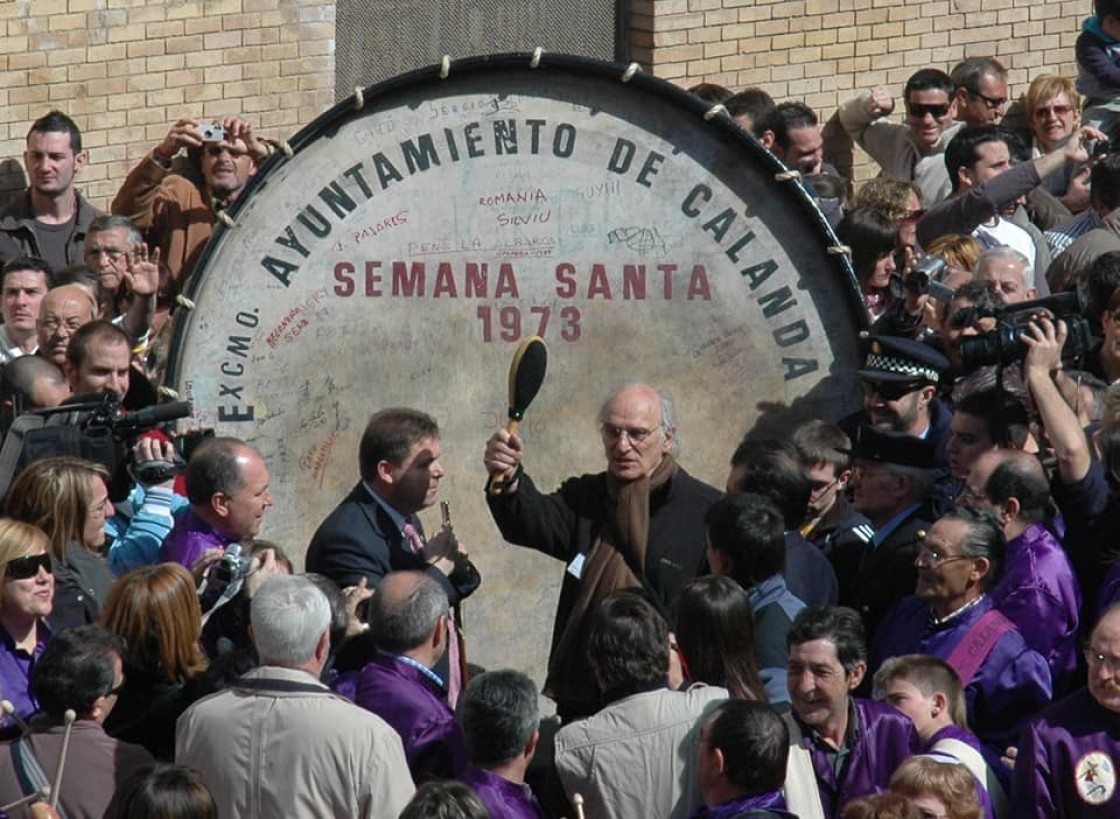 El Bombo del Turista de Calanda cumple 50 años al frente de la Semana Santa