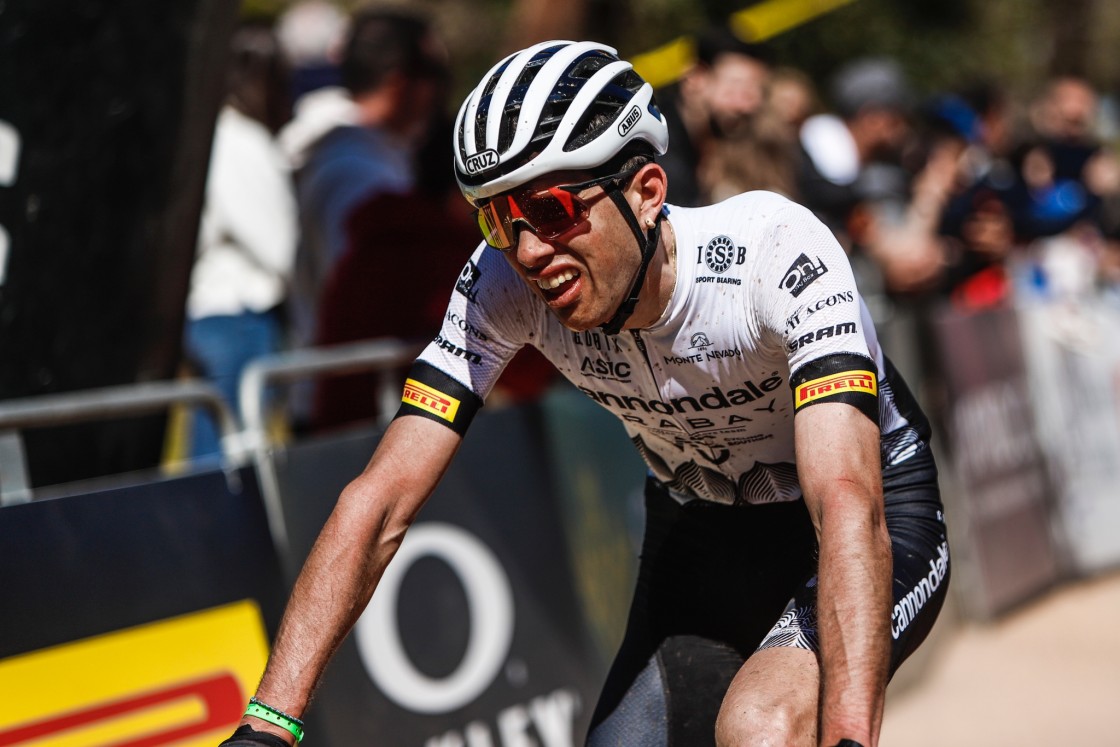 Roberto Bou y Miguel Muñoz se quedan sin premio en la última etapa de la Andalucía Bike Race