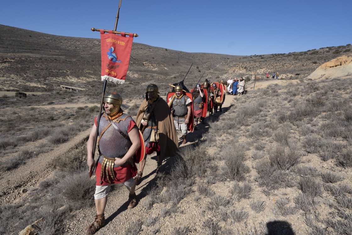 La legio VIIII recorre el tramo del acueducto romano que discurre entre Gea y Cella