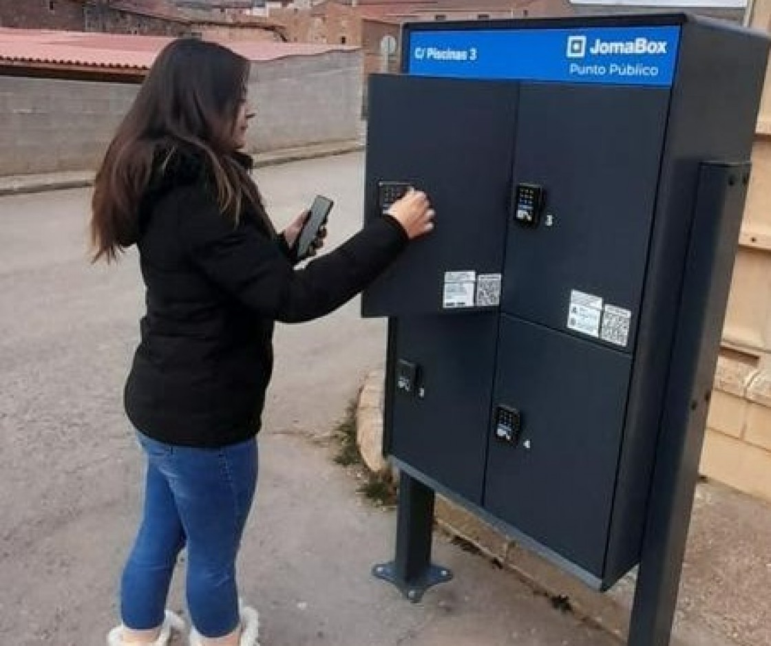 Los multiservicios rurales empiezan a ofrecer pedidos por Whatsapp y cabinas ‘smart’ de recogida