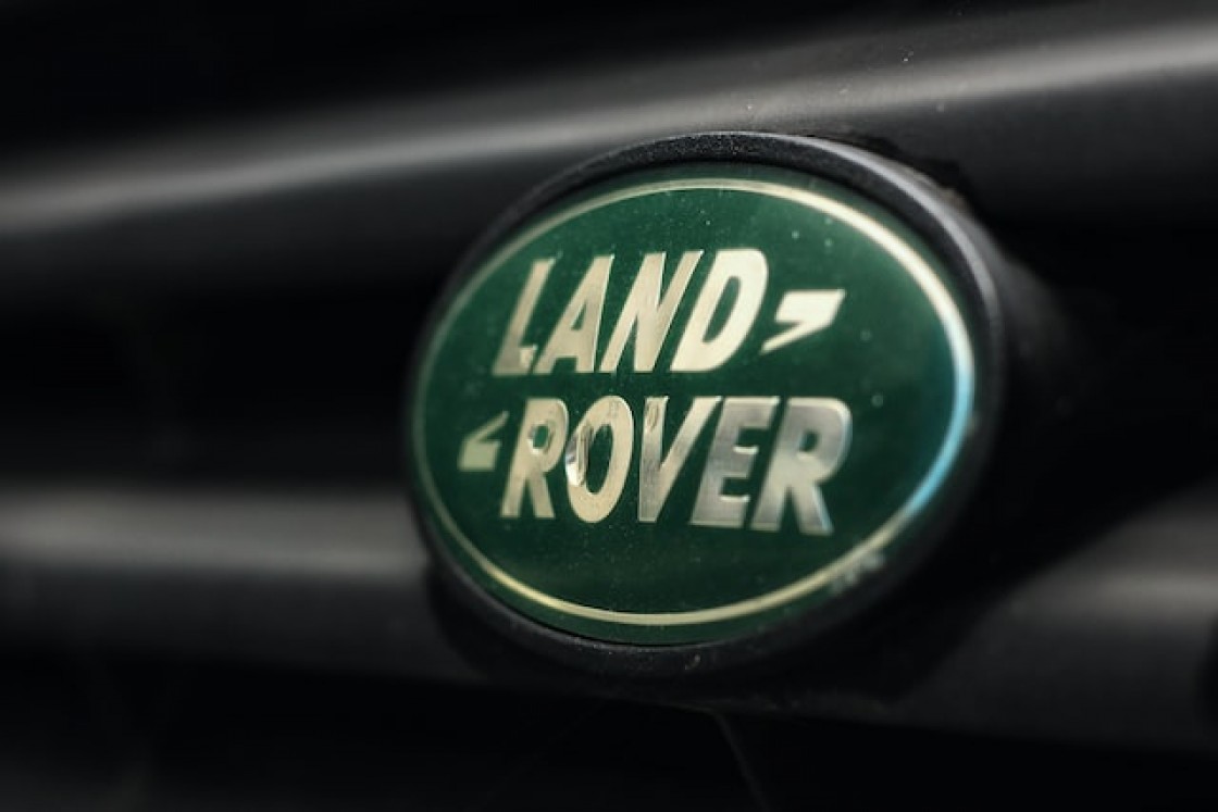 Por qué en Teruel es habitual ver coches Land Rover circulando por las carreteras