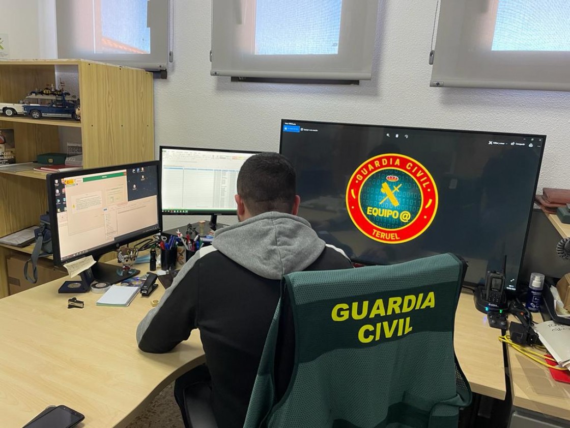 La Guardia Civil de Teruel detiene a dos hombres e investiga a otros dos por estafa continuada por internet, blanqueo de capitales y pertenencia a organización criminal