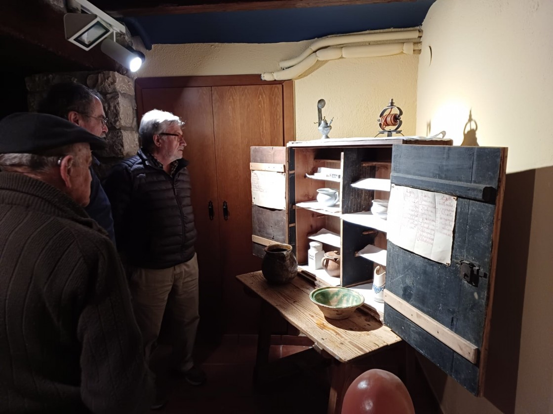 Tronchón estrena el primer museo de España que muestra un completo ajuar de un hospital de beneficencia