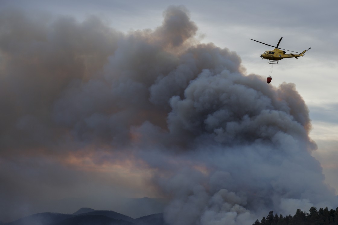 El incendio avanza 