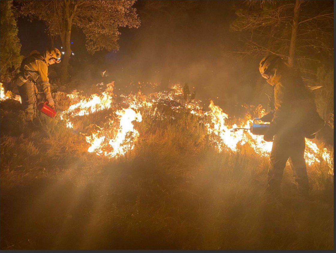 La Guardia Civil toma declaración a cuatro personas que hacían trabajos de mantenimiento en una senda por su posible relación con el incendio de Castellón