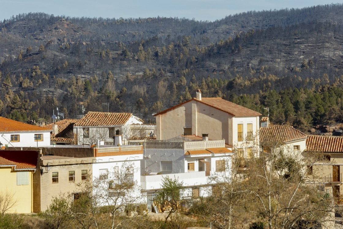 Comienzan a regresar a sus pueblos de Castellón unos 200 vecinos que fueron evacuados por el incendio