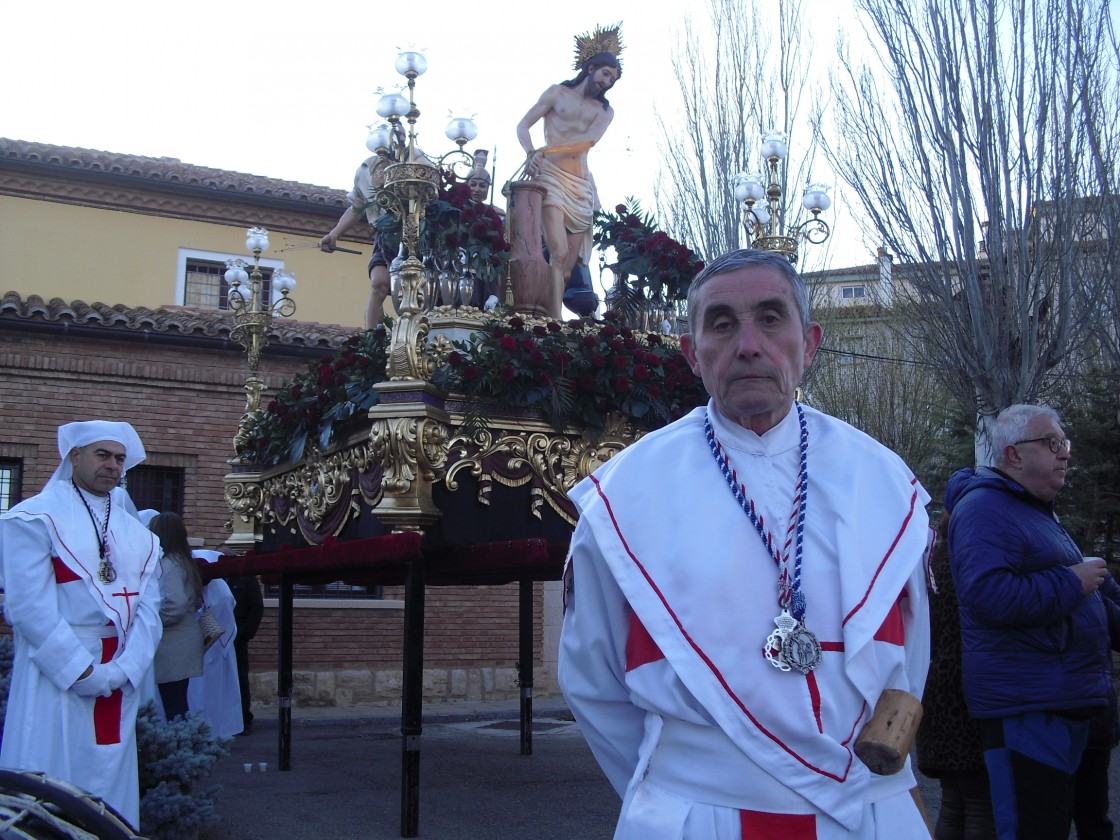 Manuel Alcalá, jefe de peana de la Hermandad de Jesús Atado a la Columna: “En las hermandades tienes que tener sentimiento y compromiso, porque si no, no hacemos nada”