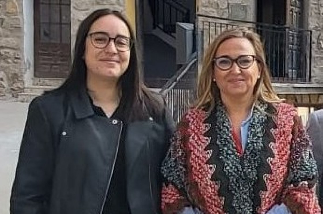 Laura Royo repite como candidata del PSOE a la alcaldía de La Hoz de la Vieja